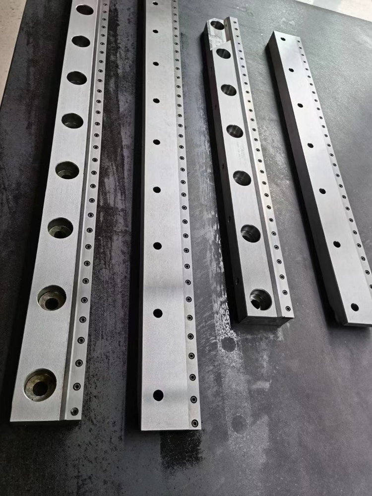 剪闆(pan)機刀片(pian)