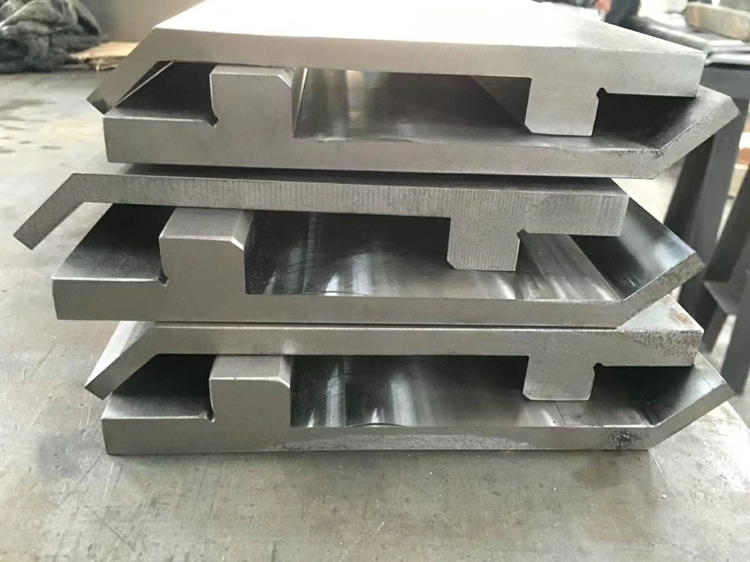 折(shé)彎機模具