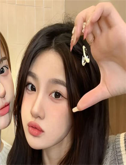 老师含紧一点H边做边走视频动漫_国产97人人人超碰超爽_女人艺术照片