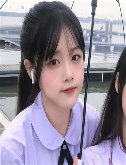 精品國產自在現線拍10頁_任嘉倫曬自拍照慶33歲生日